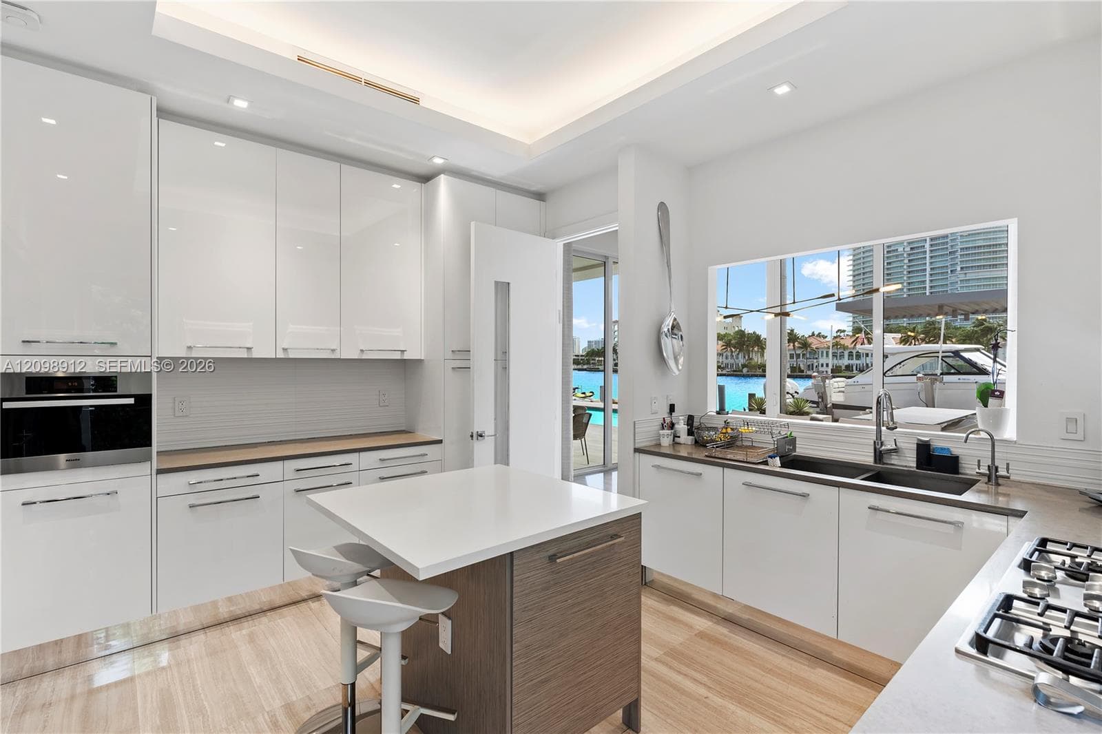 224 S ISLAND photo 71