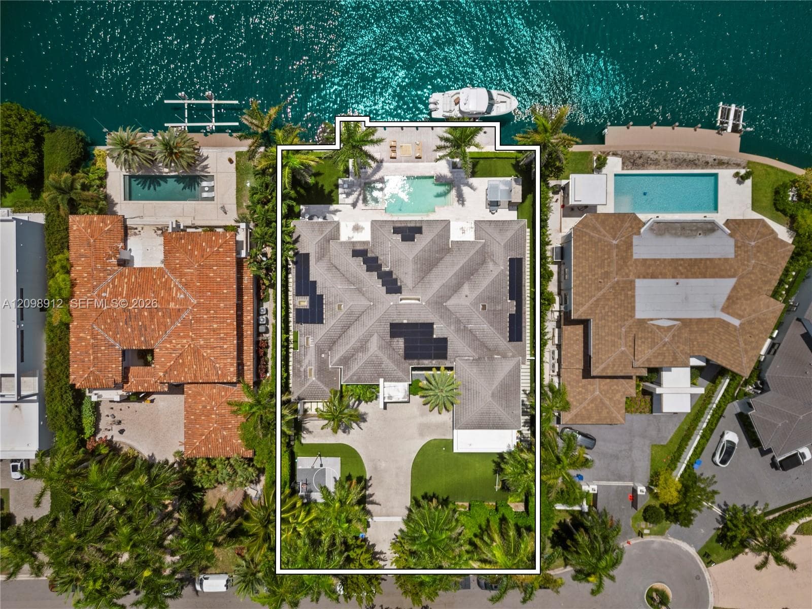 224 S ISLAND photo 38