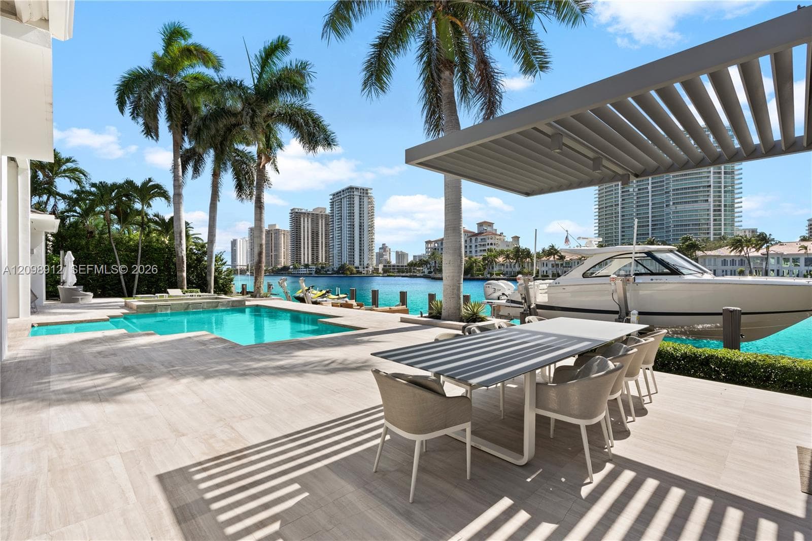 224 S ISLAND photo 18