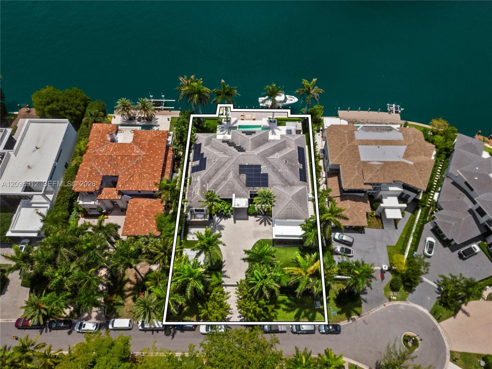 224 S ISLAND photo 37
