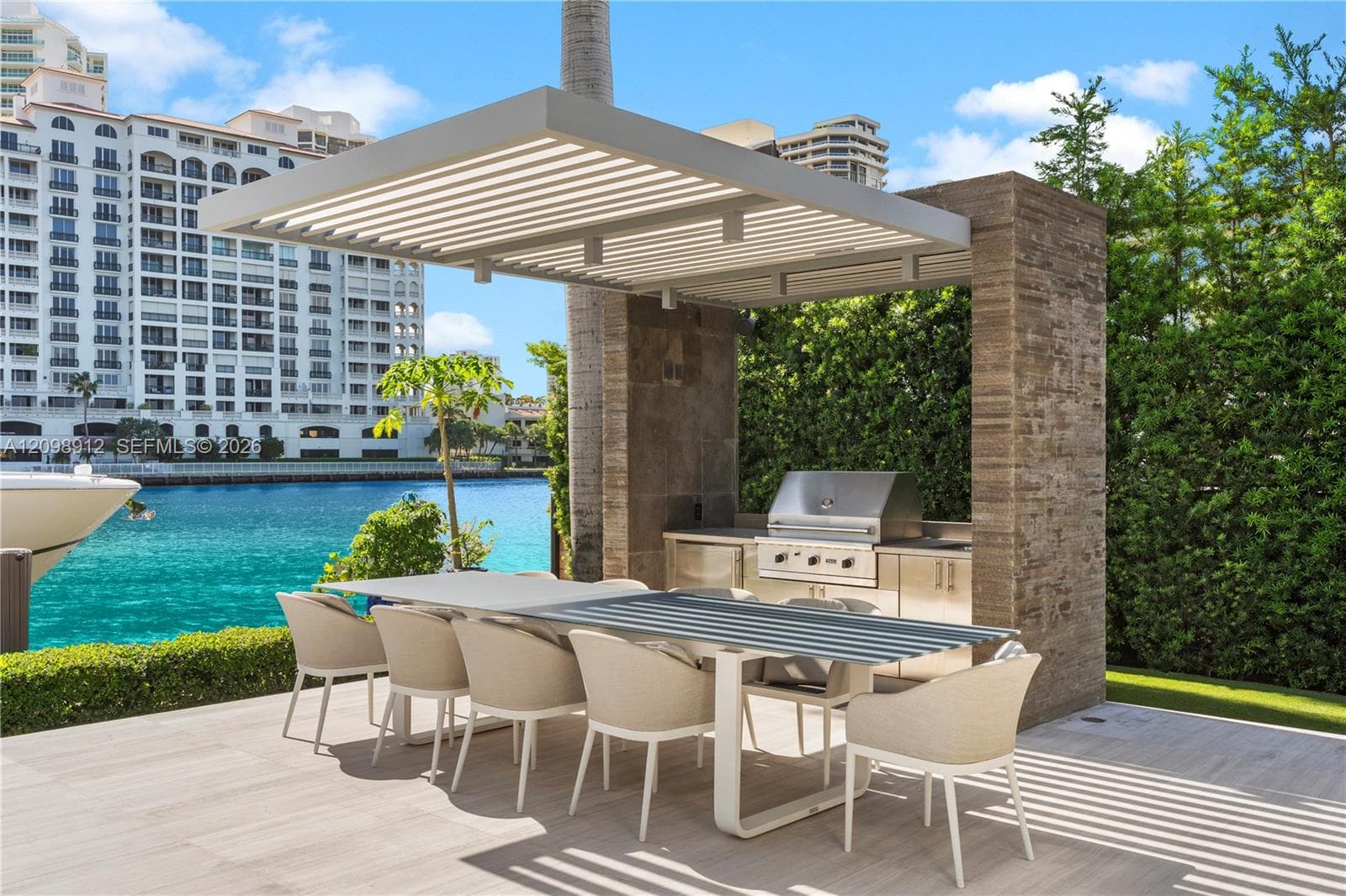 224 S ISLAND photo 19