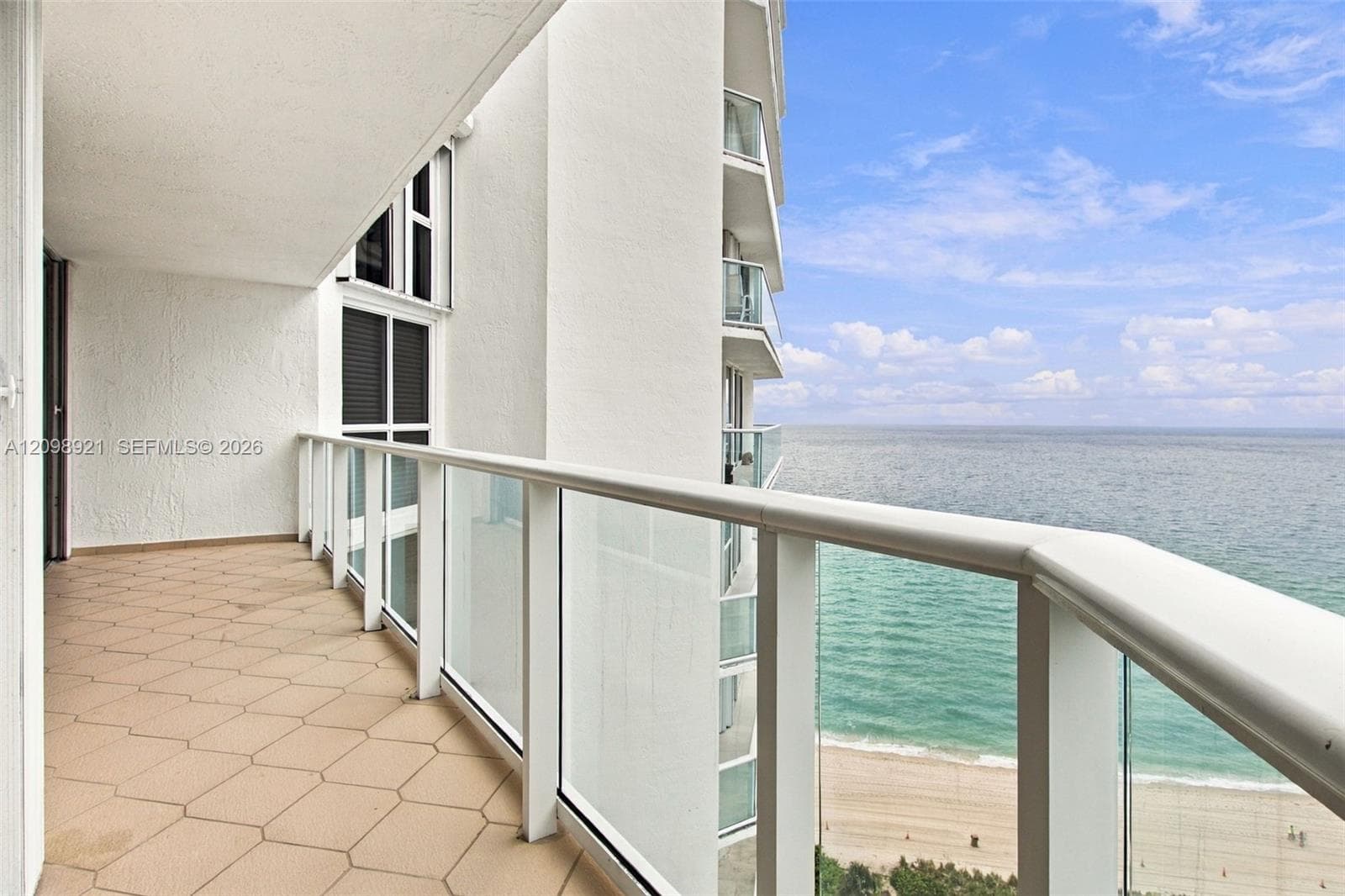 Oceania III · #1832 in Sunny Isles Beach - Photo 6