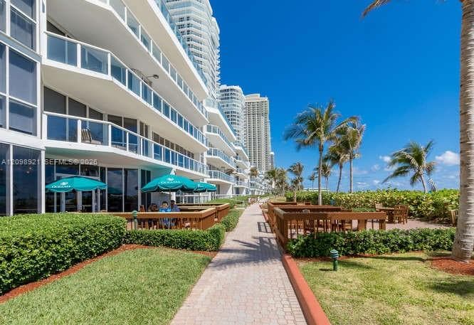 Oceania III · #1832 in Sunny Isles Beach - Photo 35