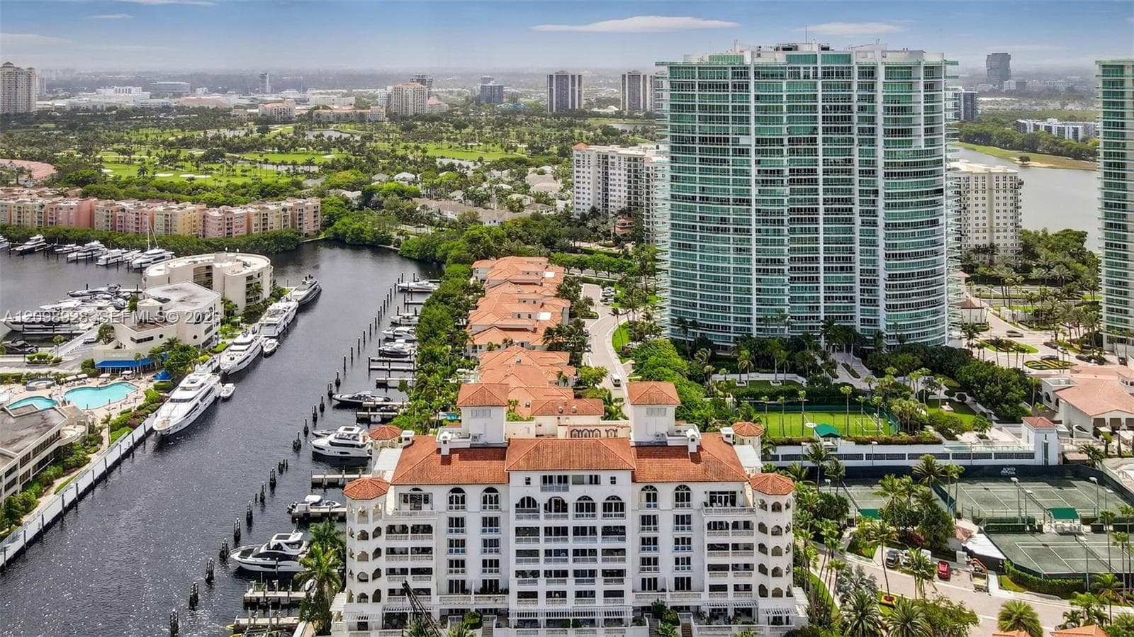 Porto Vita North · #1205 in Aventura - Photo 77
