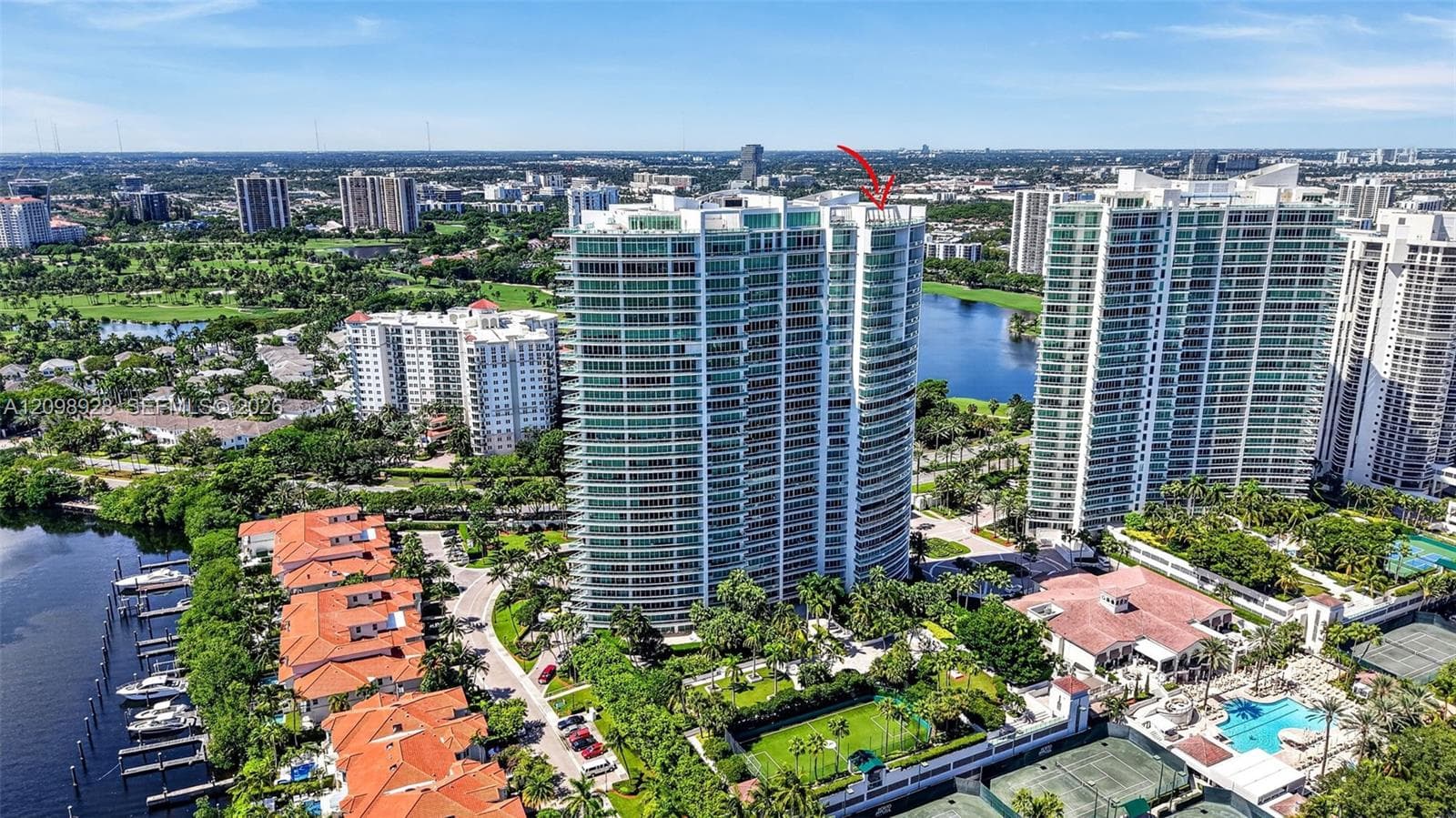 Porto Vita North · #1205 in Aventura - Photo 90