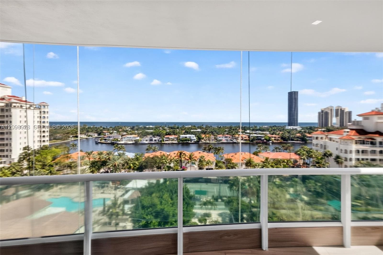 Porto Vita North · #1205 in Aventura - Photo 21