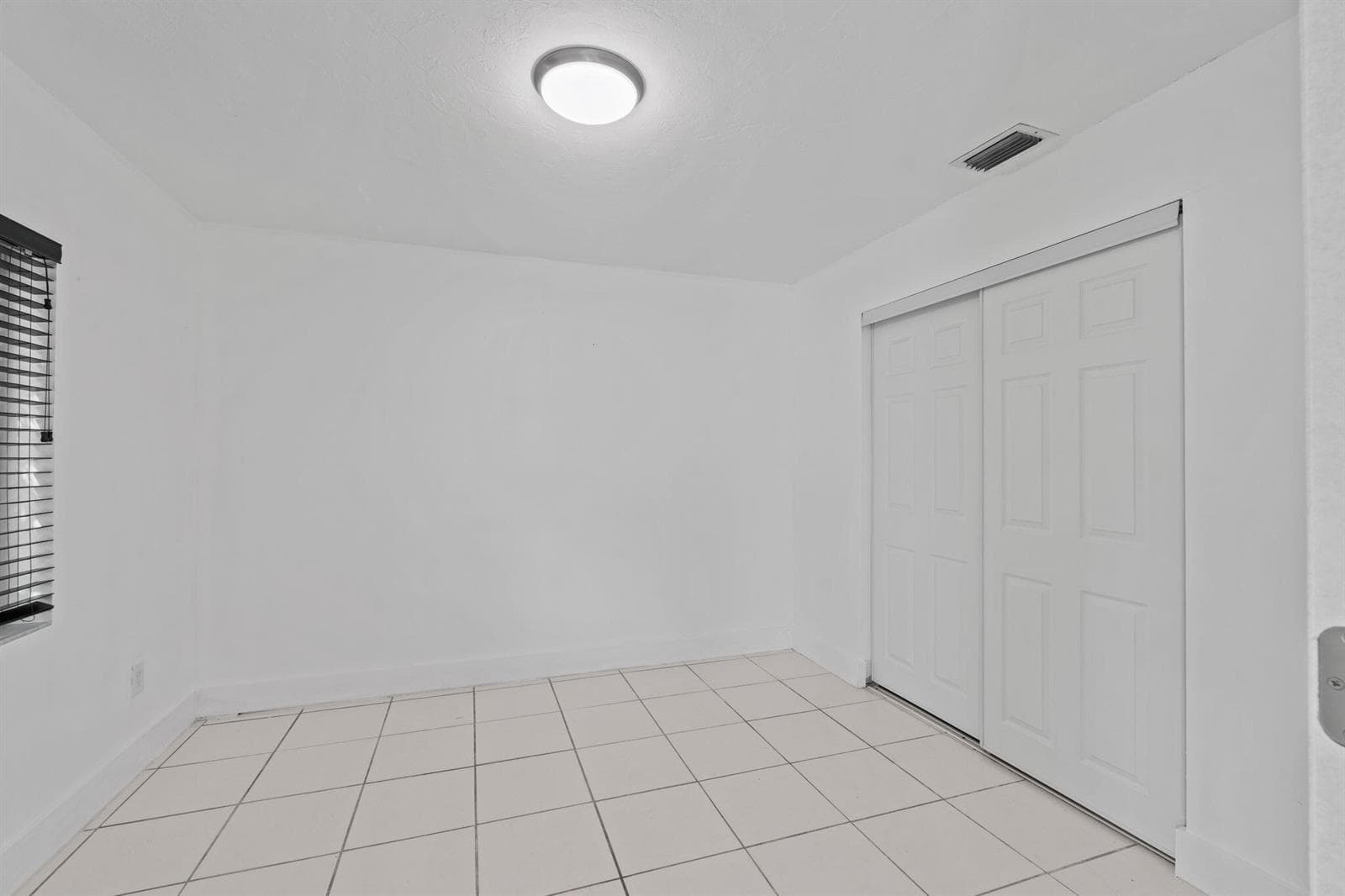 34-web-or-mls-A7409174