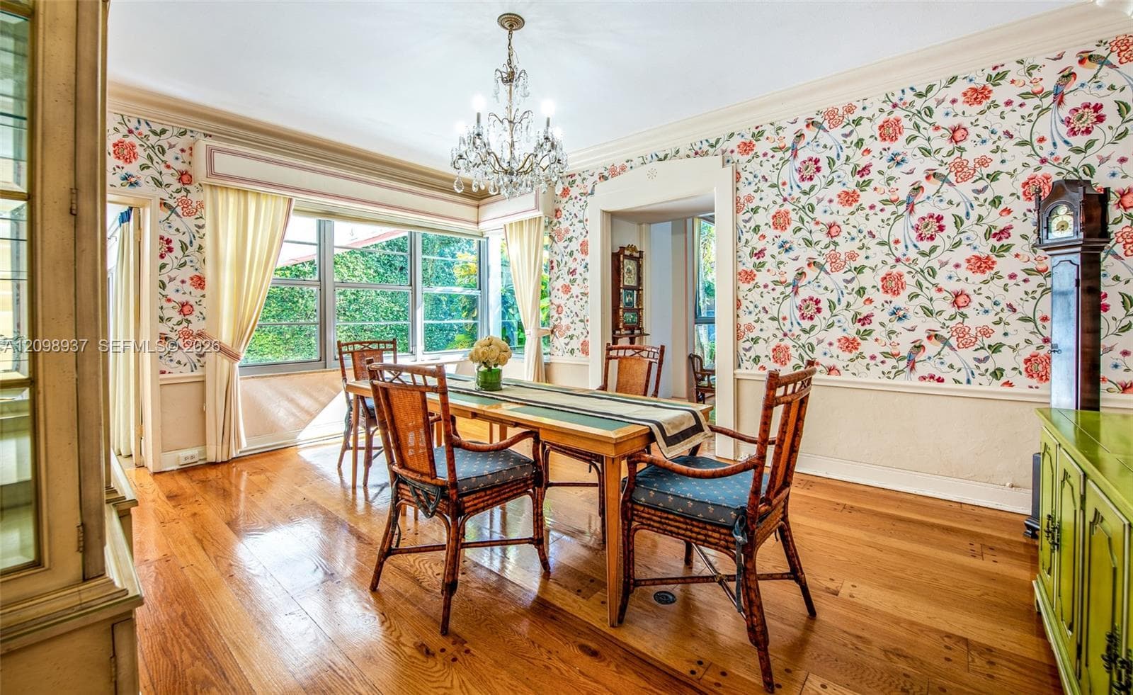 6415 Pine Tree Drive Cir photo 9
