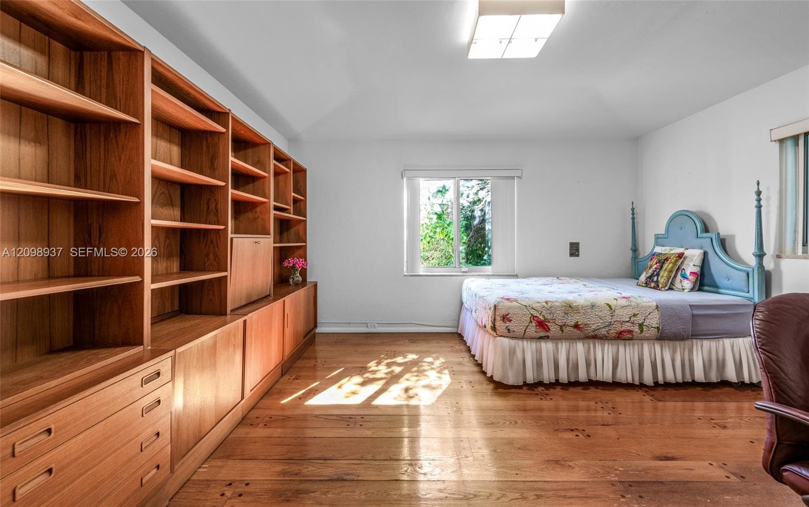 6415 Pine Tree Drive Cir photo 14