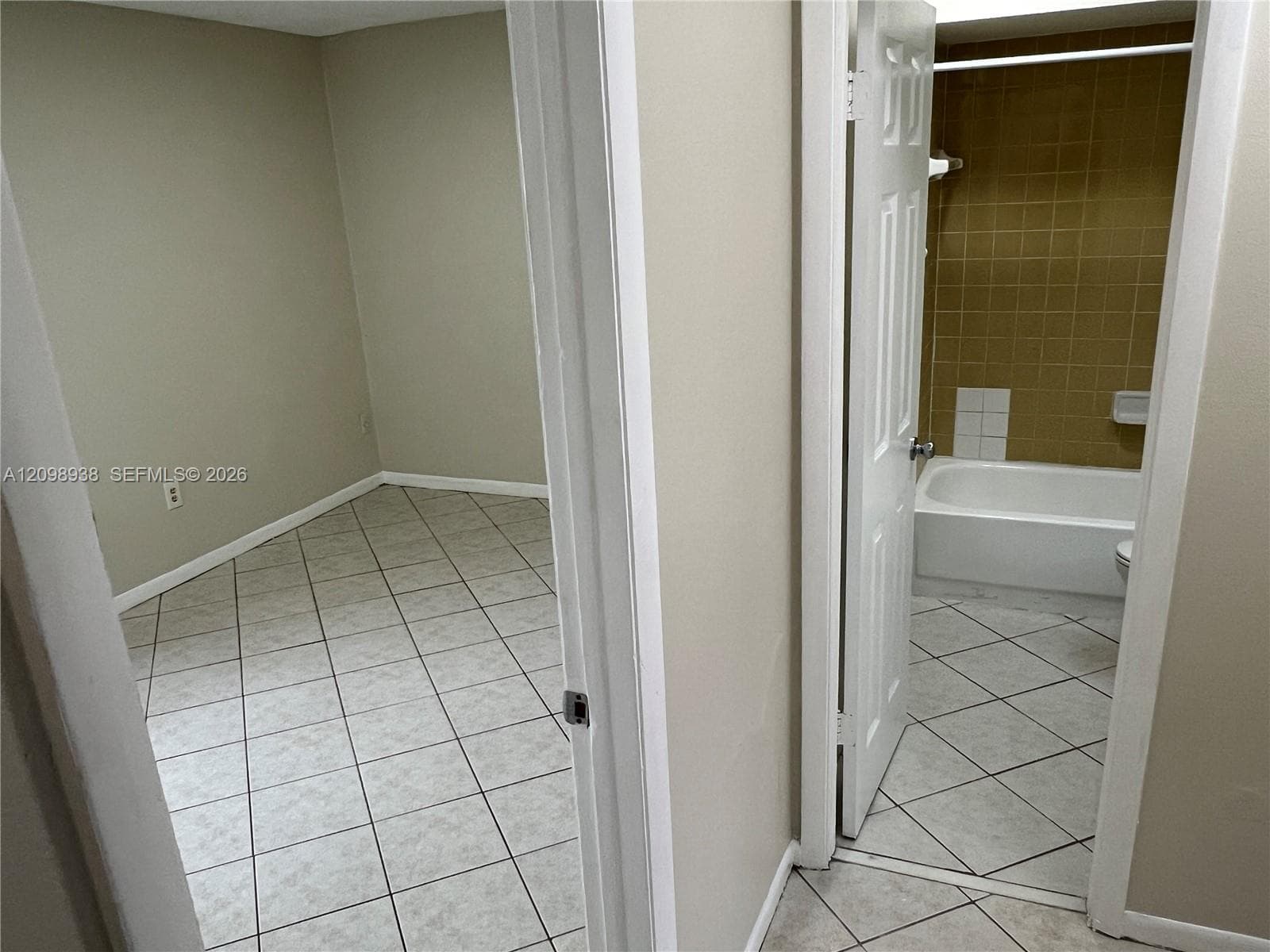 1272 Sandpiper Blvd #. photo 32