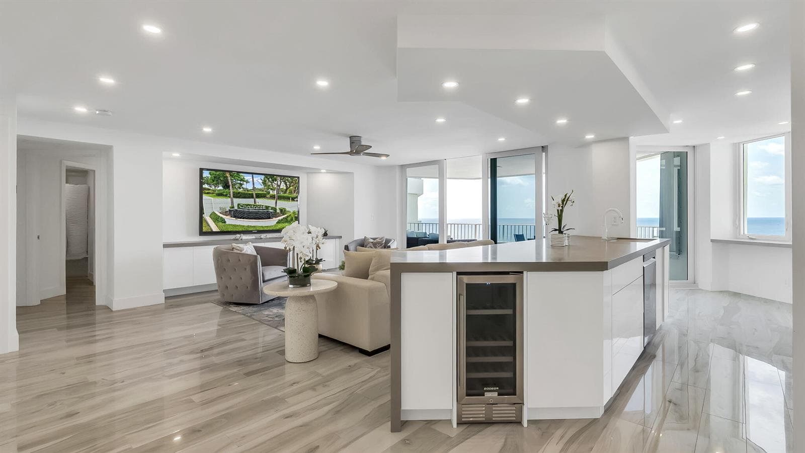 Family/Kitchen