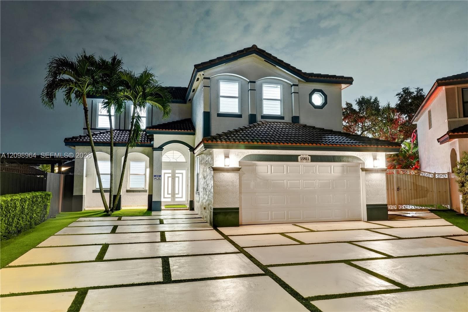 15411 SW 36th Ter photo 2