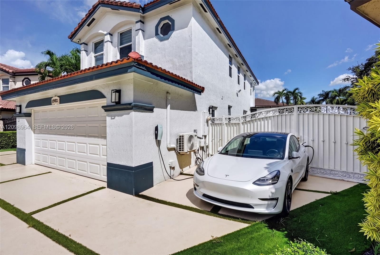 15411 SW 36th Ter photo 8