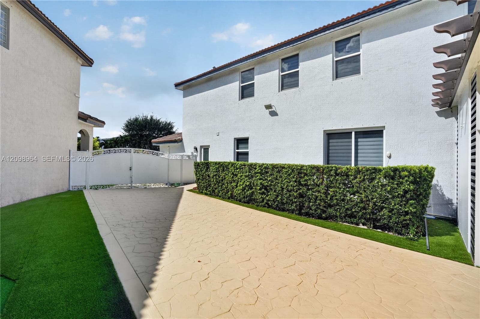 15411 SW 36th Ter photo 21