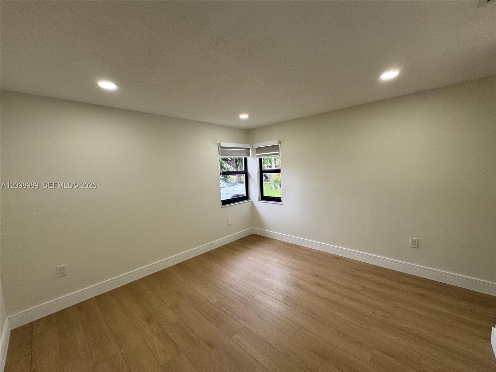 13354 SW 1st Ter photo 17