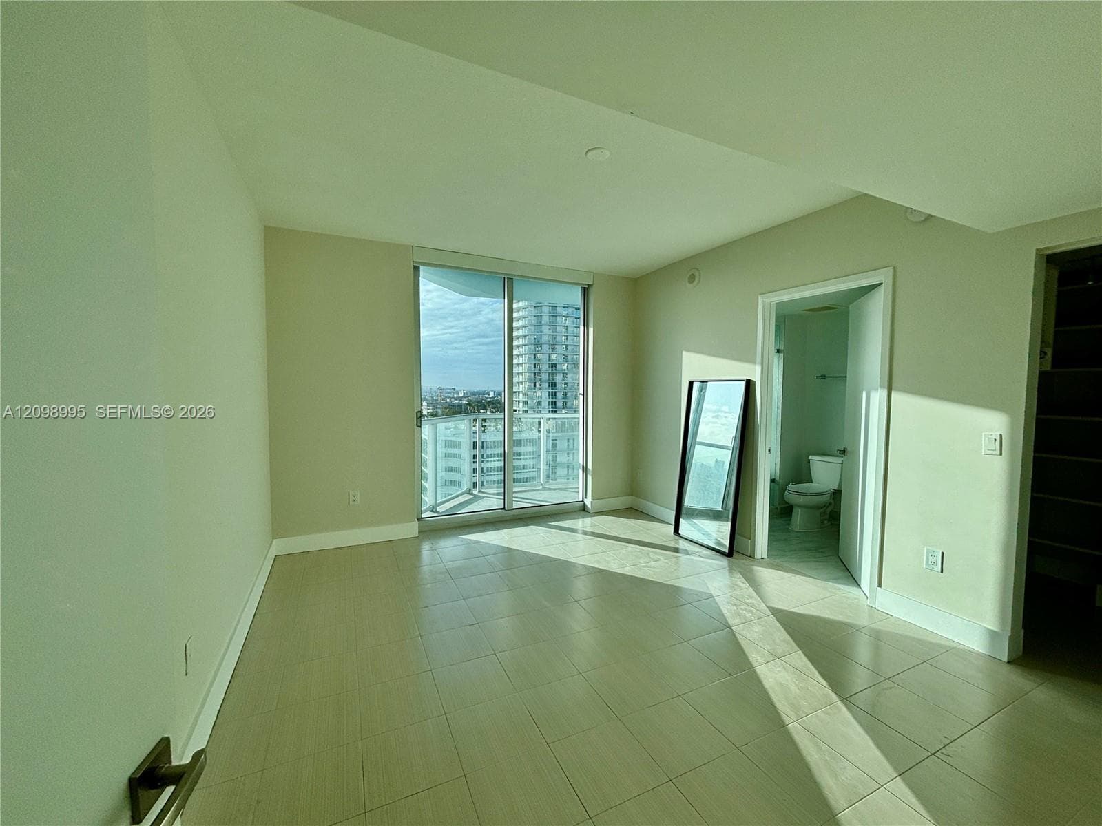 Latitude on the River · #1702 in Miami - Photo 13