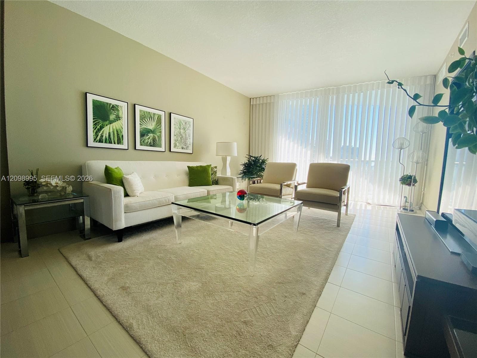 Latitude on the River · #1702 in Miami - Photo 1