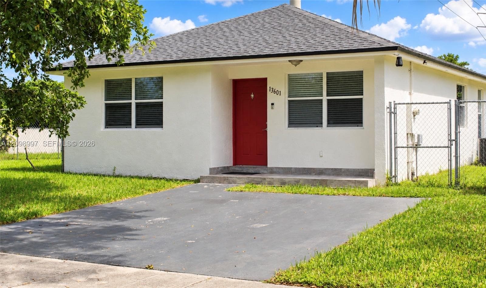 13601 Harrison St photo 1