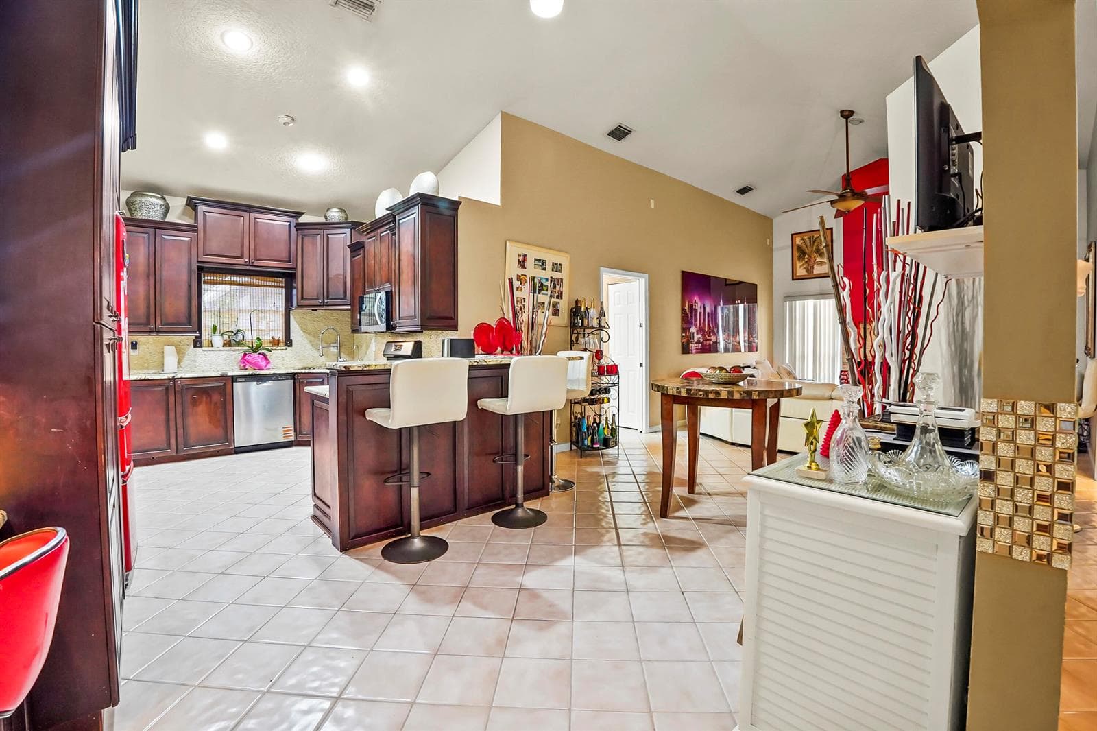 20 Kitchen 01