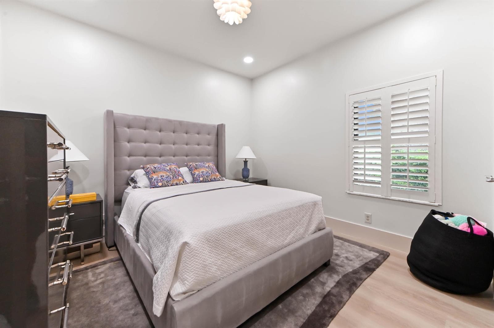 05 bedroom 02