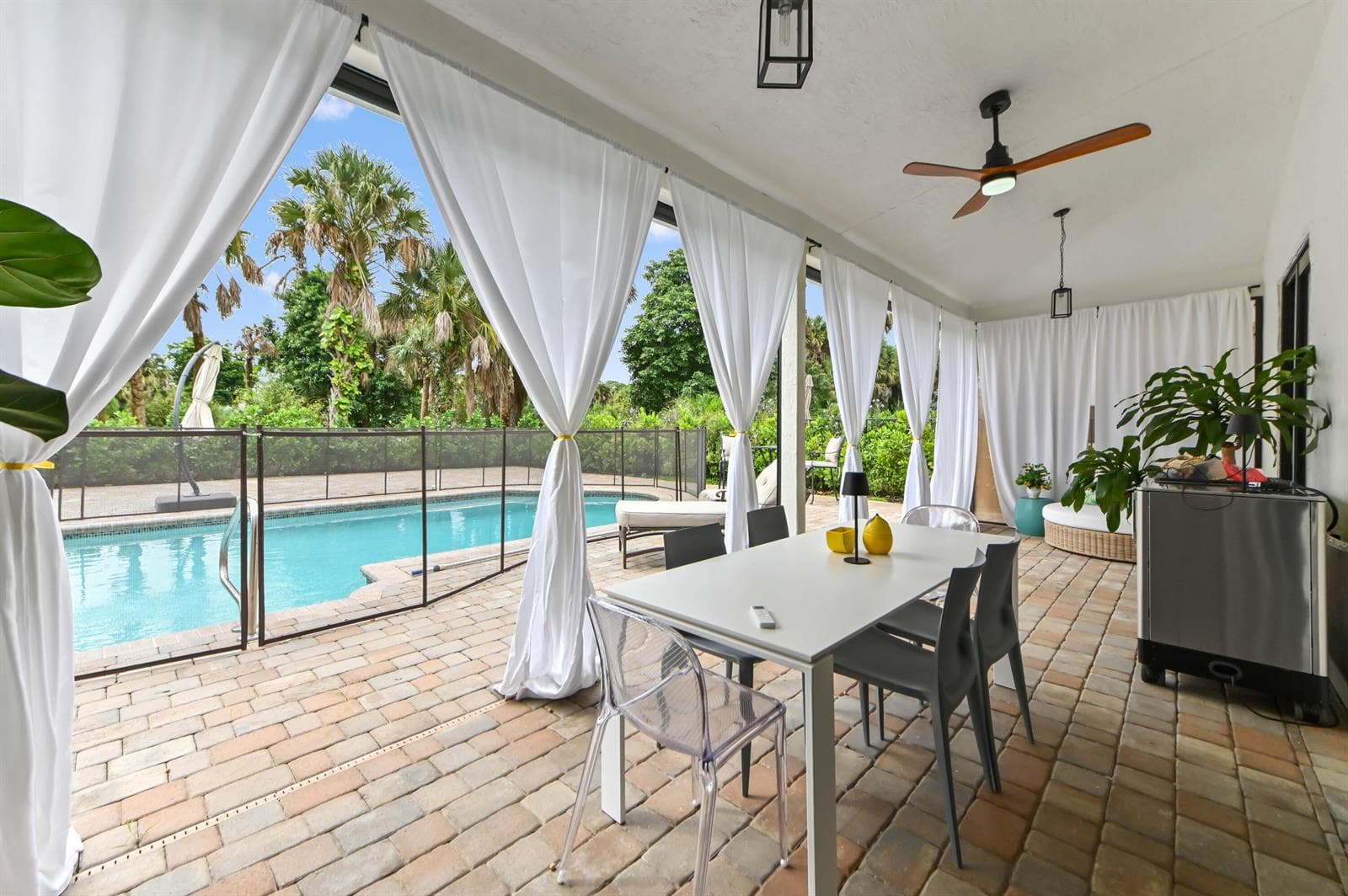 35 patio 01
