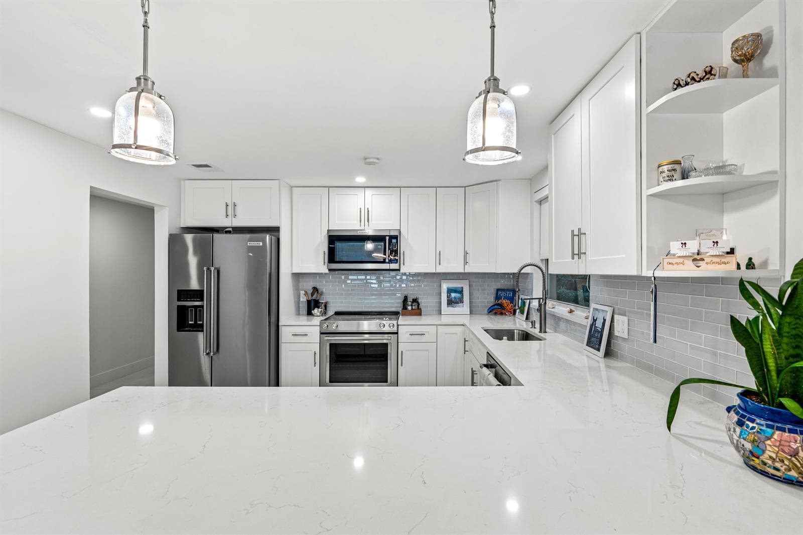 mls_KITCHEN_STRAIGHT_DT