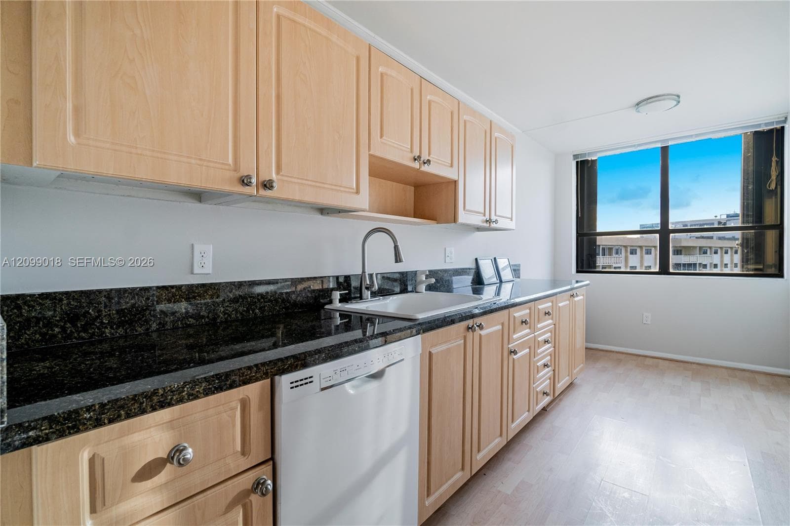 CHANTILLY CONDO · #710 in Miami - Photo 15