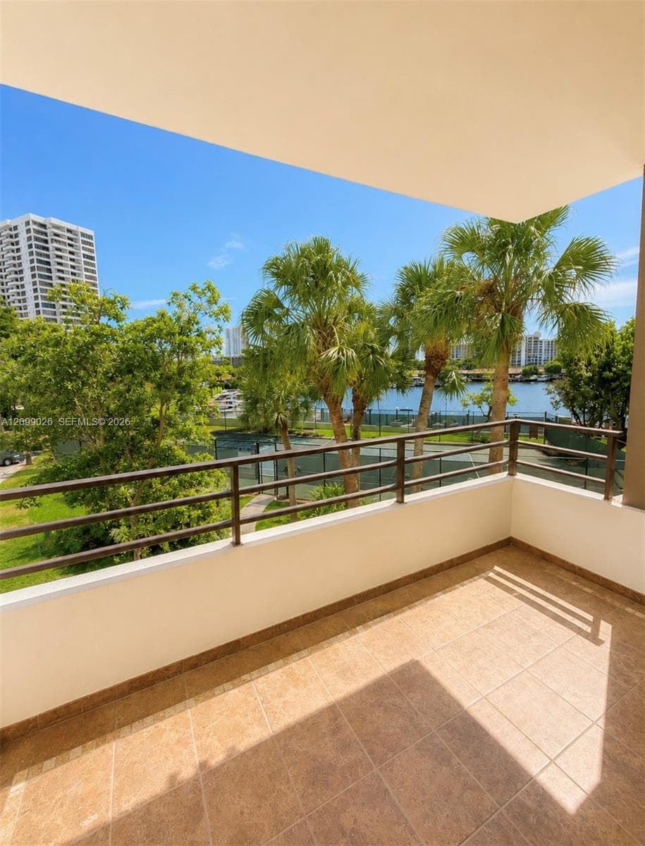 OLYMPUS CONDO PHASE · #L25 in Hallandale Beach - Photo 3