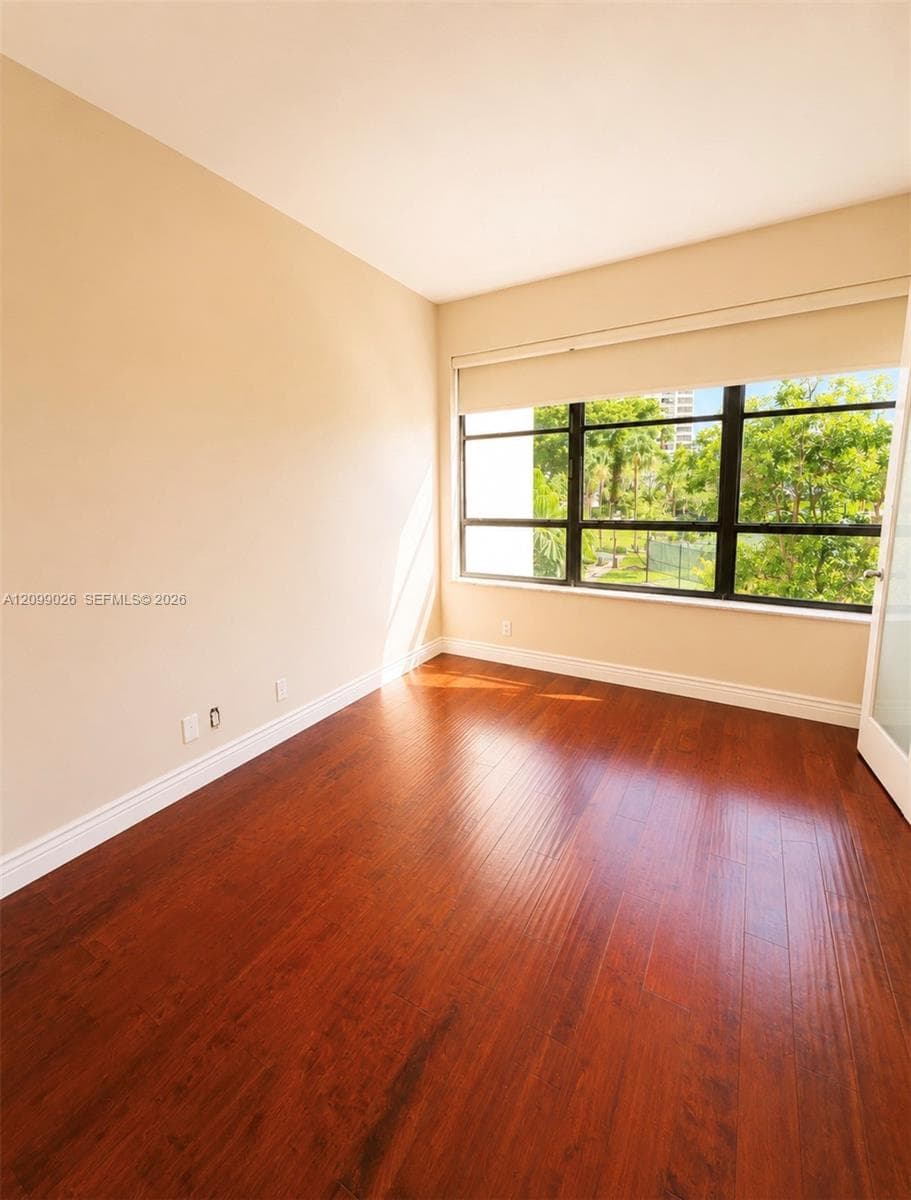 OLYMPUS CONDO PHASE · #L25 in Hallandale Beach - Photo 4