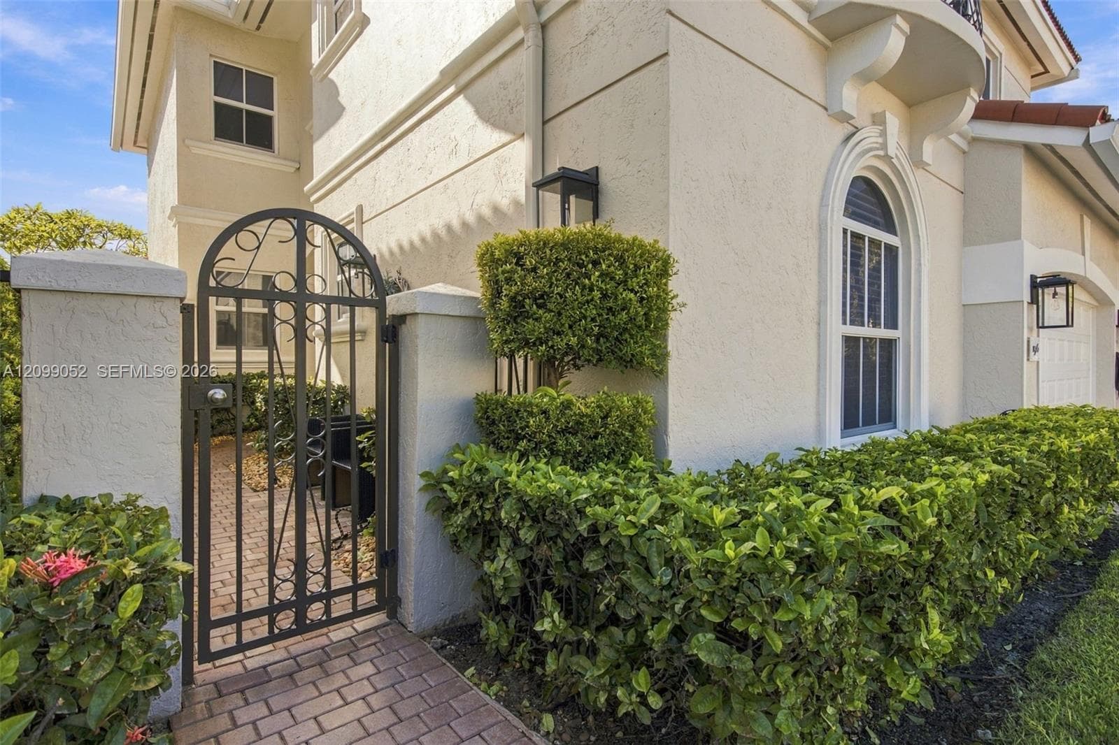 1516 Breakwater Ter photo 5