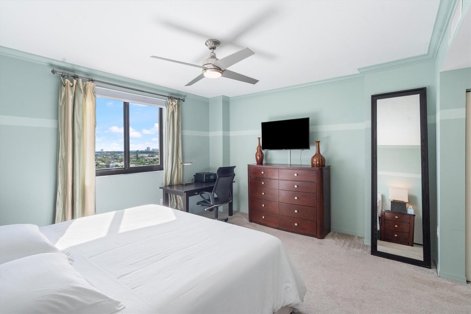 20-110 N Federal Hwy #1214 Ft. Lauderdal
