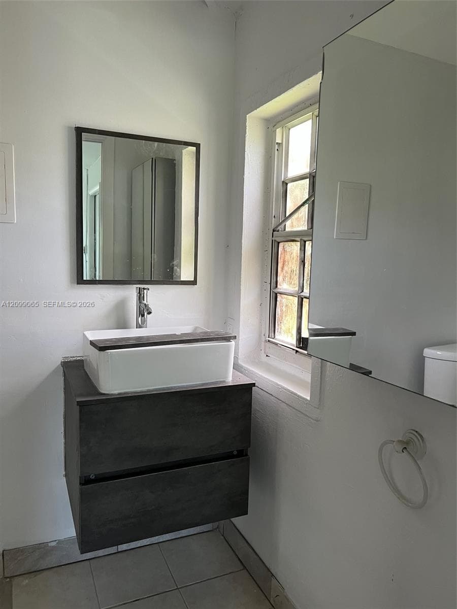 802 S 24th Ave #1 photo 3