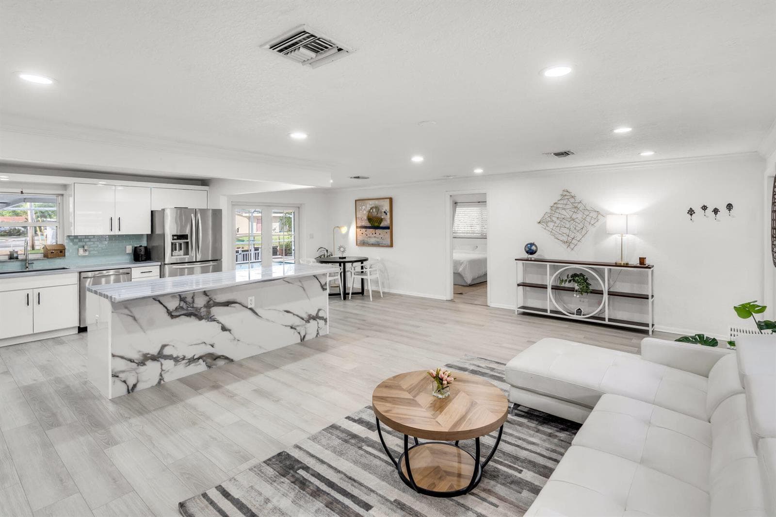 15-web-or-mls-421SW18th-8
