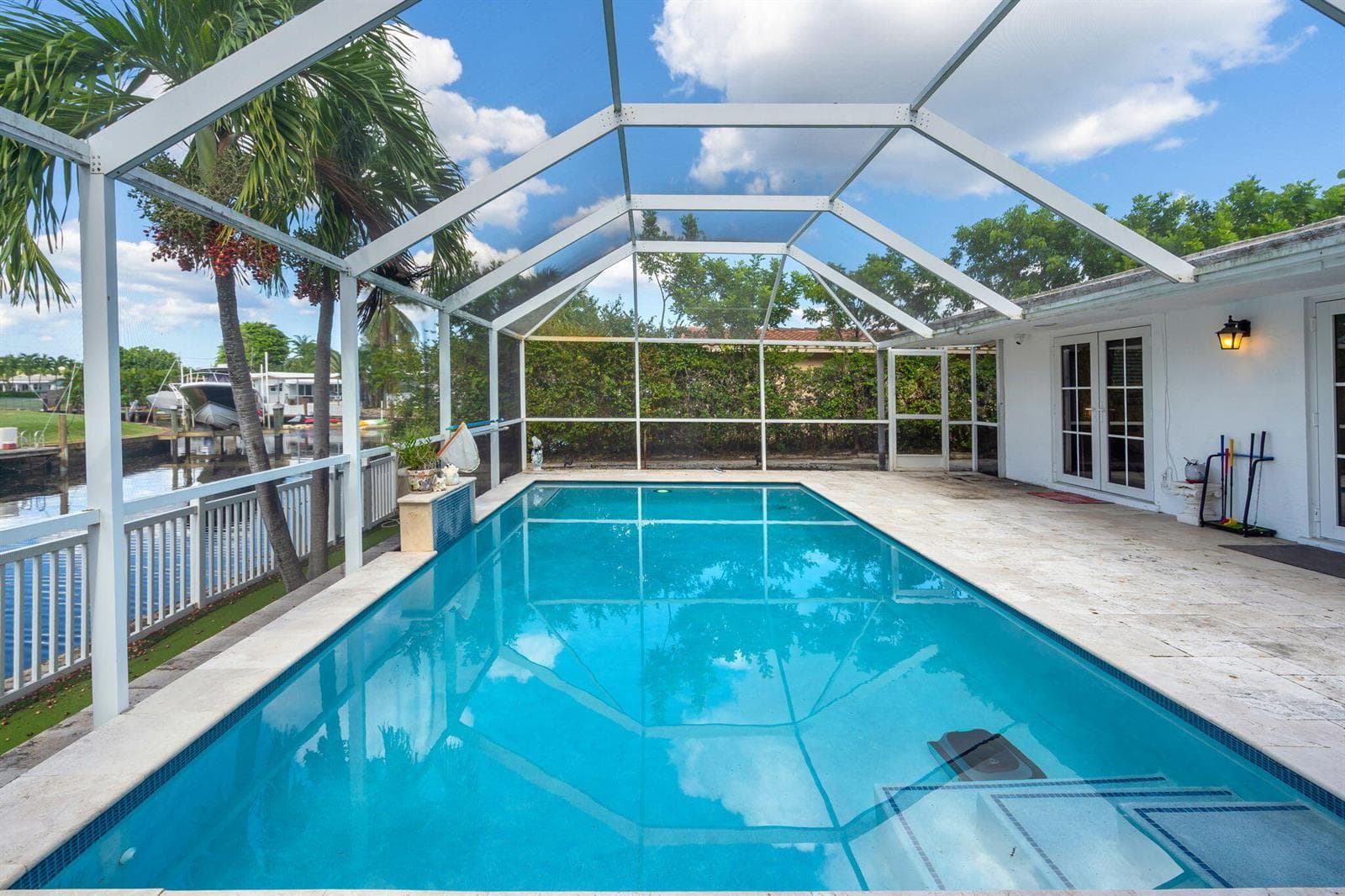 35-web-or-mls-421SW18th-32