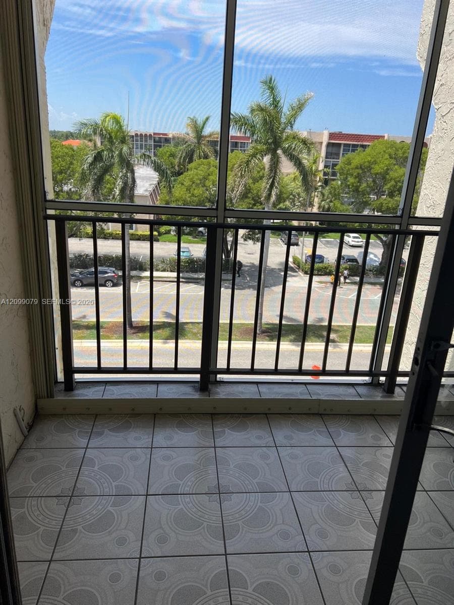 DESOTO PARK CONDO · #504 in Hallandale Beach - Photo 10