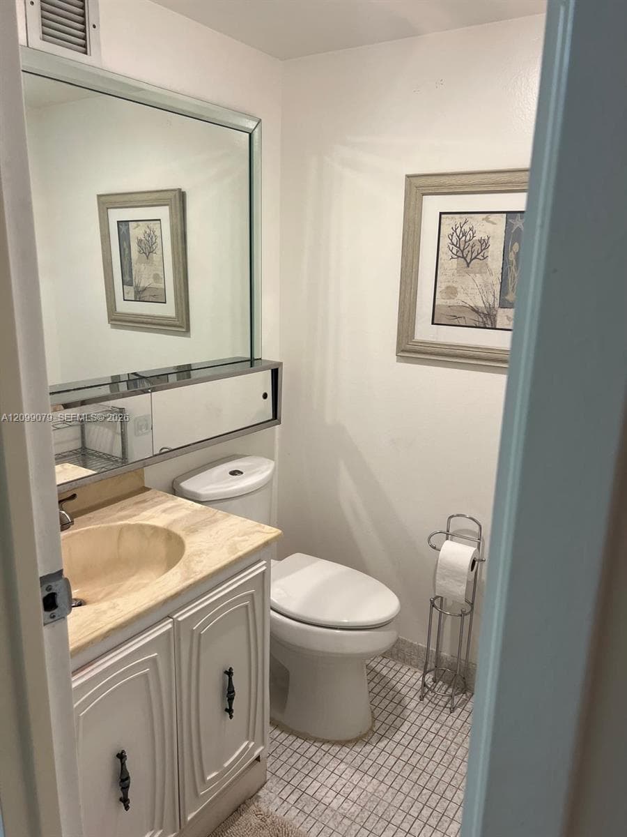 DESOTO PARK CONDO · #504 in Hallandale Beach - Photo 19