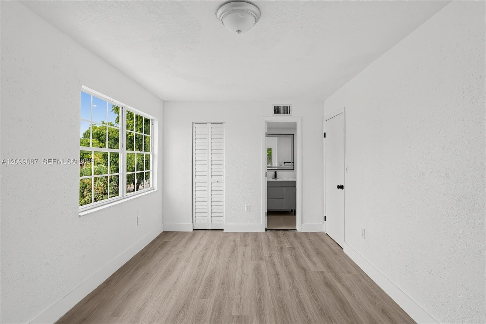 Palm Cove Condominium · #301 in Miami - Photo 27