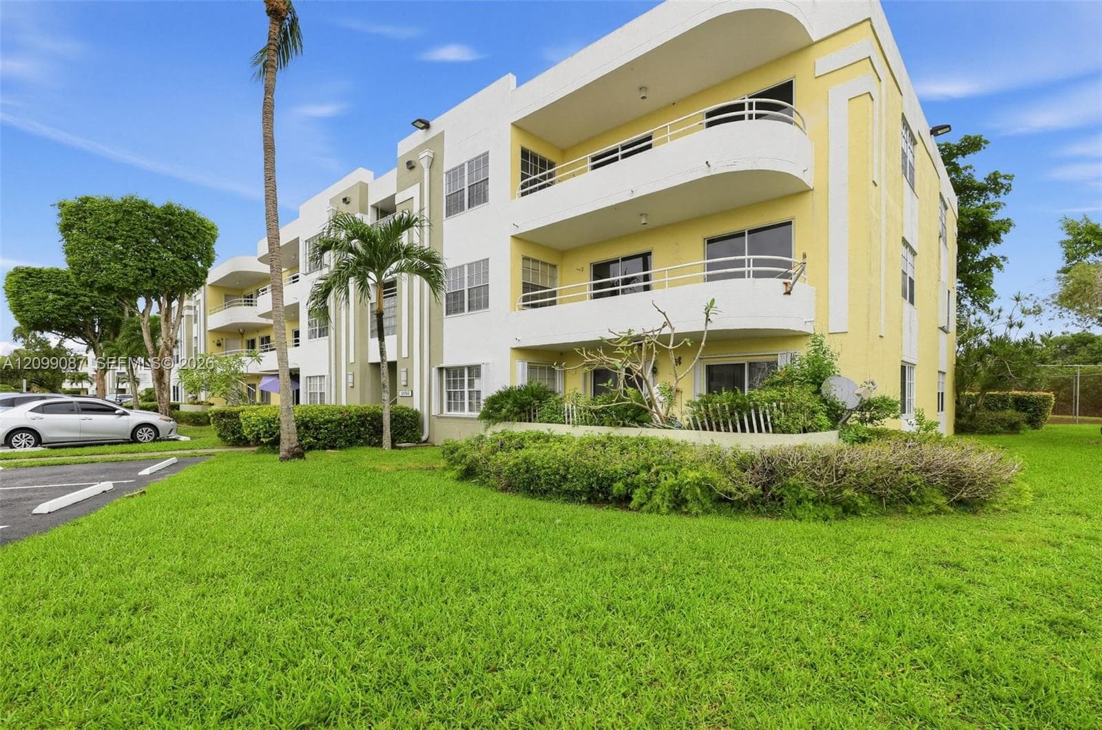 Palm Cove Condominium · #301 in Miami - Photo 3