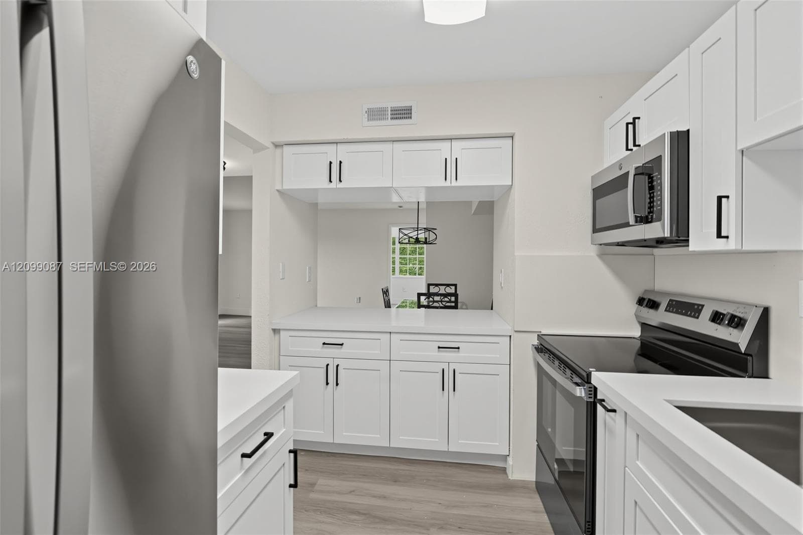 Palm Cove Condominium · #301 in Miami - Photo 15