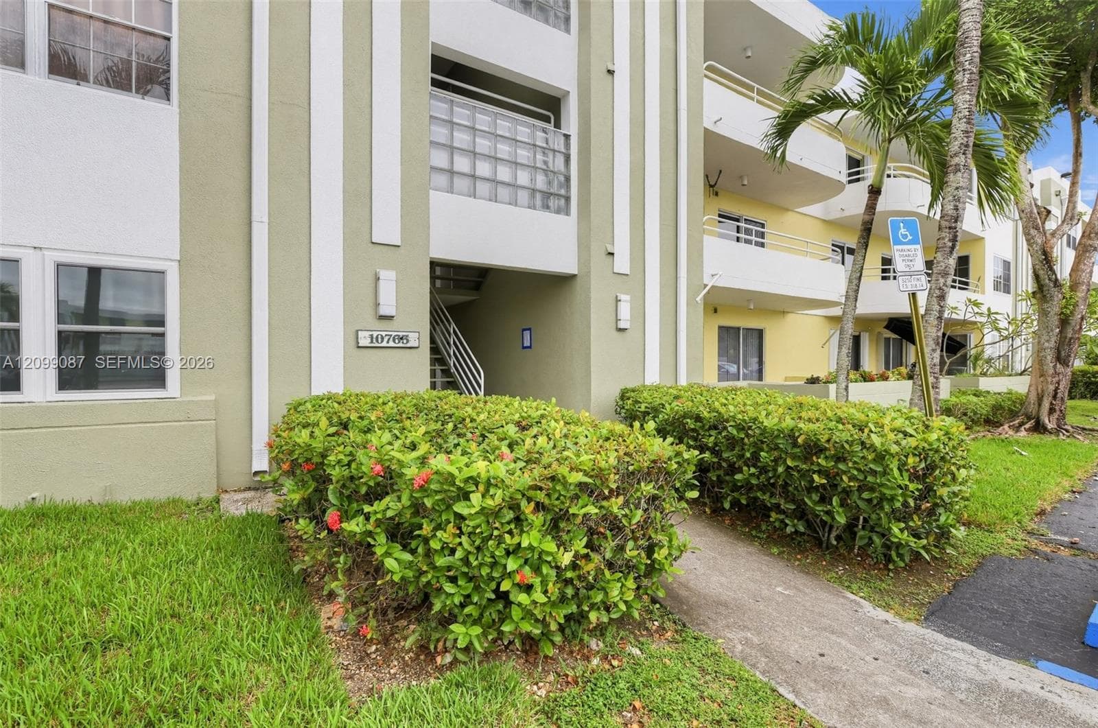 Palm Cove Condominium · #301 in Miami - Photo 4