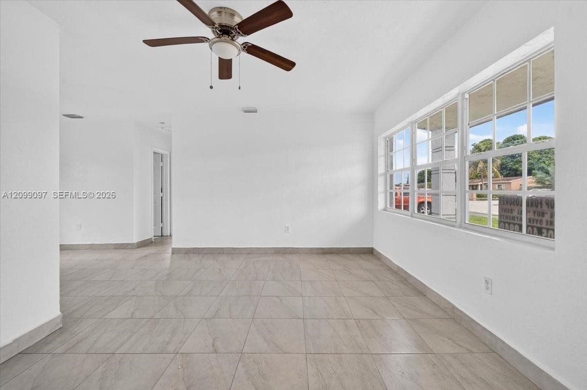 2885 NW 155th Ter photo 6