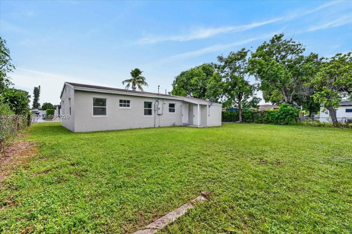 2885 NW 155th Ter photo 32