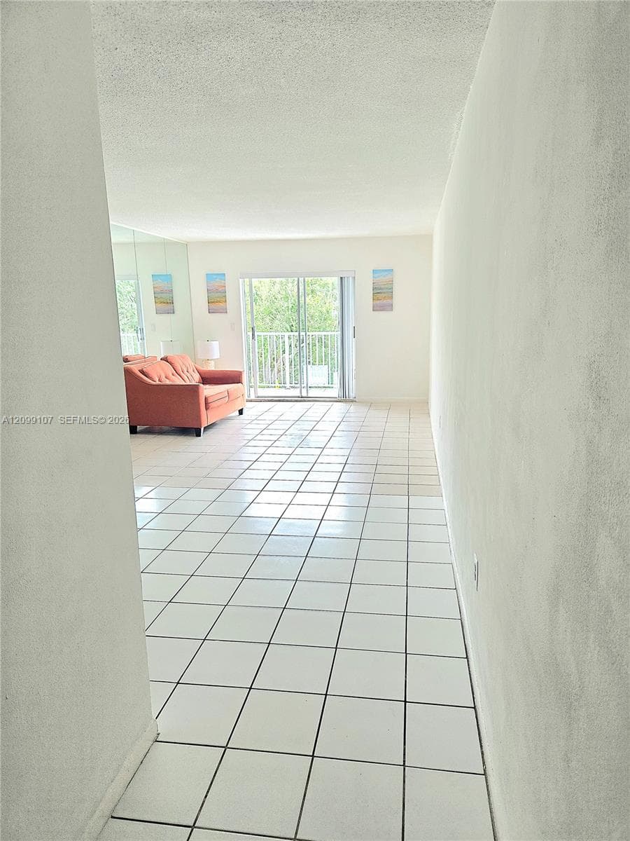 Haifa Condo · #301 in North Miami Beach - Photo 3