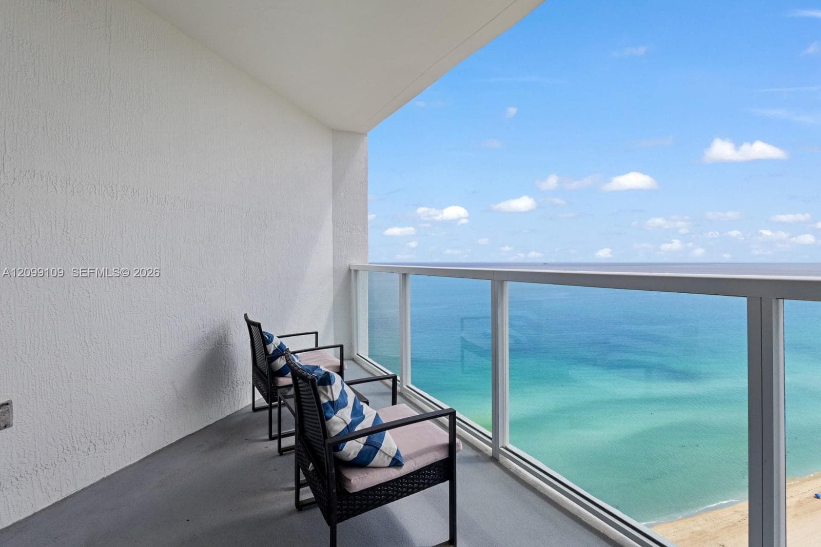 La Perla · #3301 in Sunny Isles Beach - Photo 2