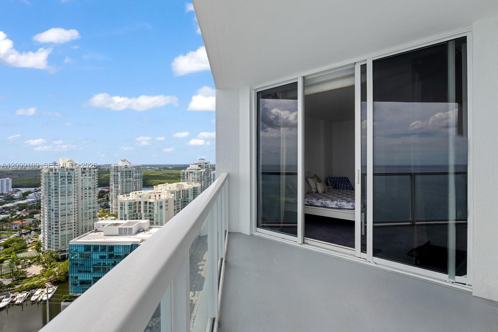 La Perla · #3301 in Sunny Isles Beach - Photo 26