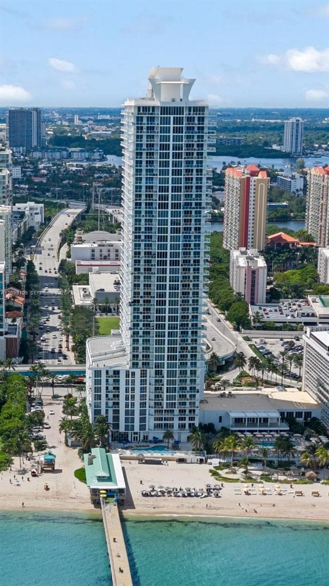 La Perla · #3301 in Sunny Isles Beach - Photo 30