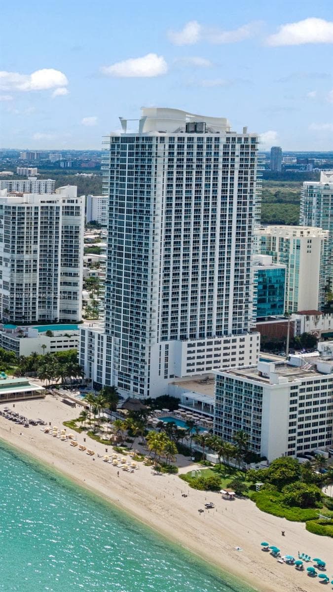 La Perla · #3301 in Sunny Isles Beach - Photo 29