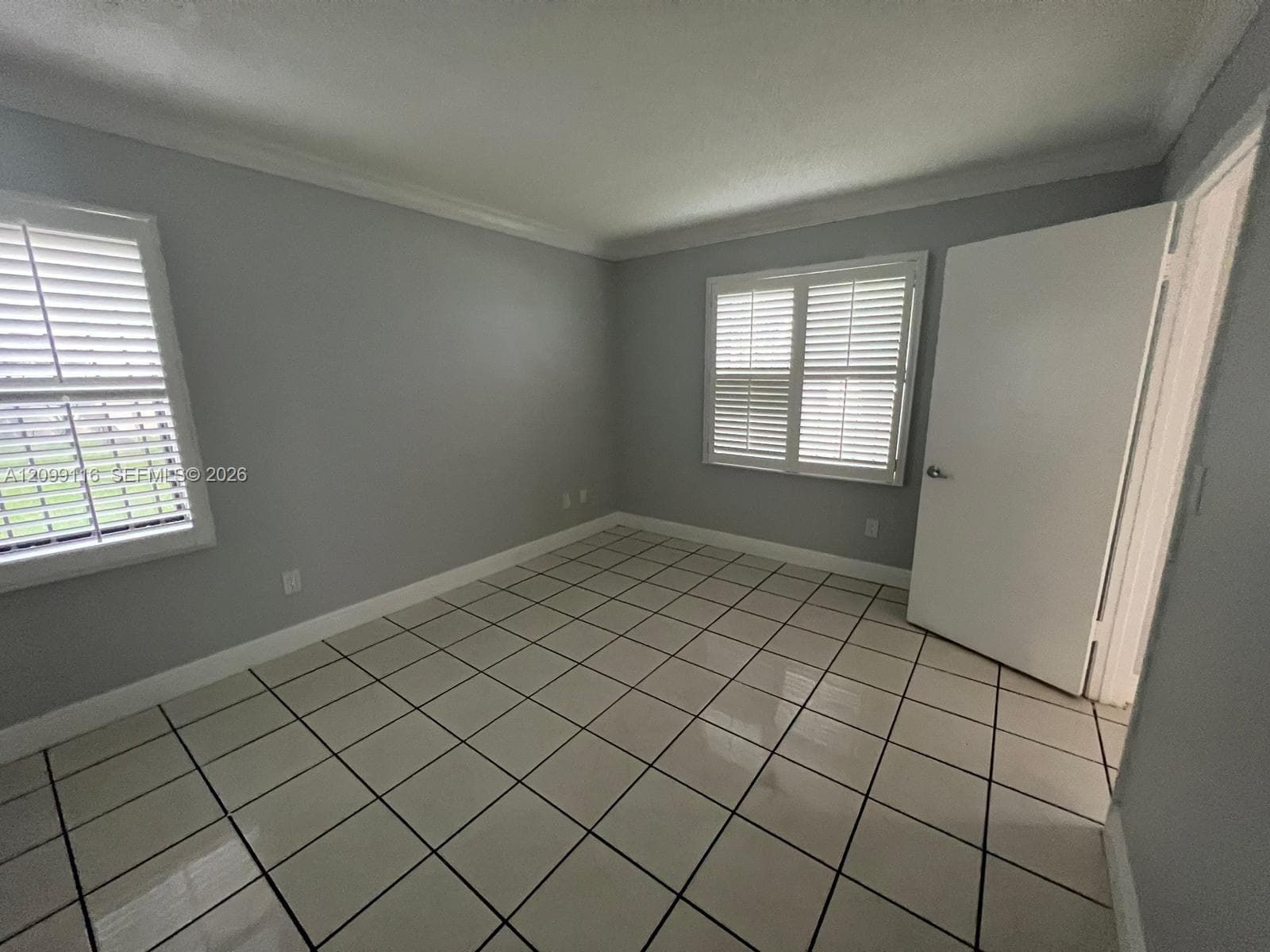 LAGO GRANDE CONDO THREE C · #41-101 in Hialeah - Photo 22