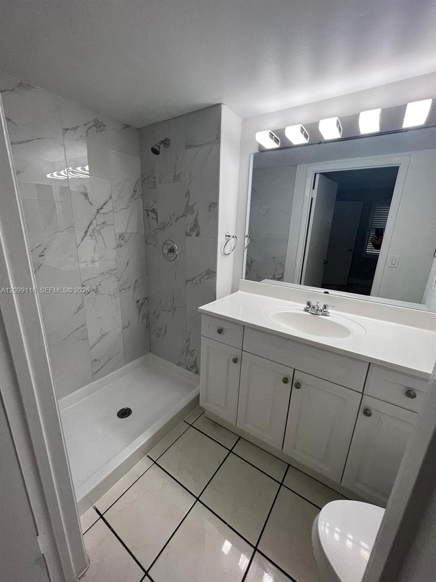 LAGO GRANDE CONDO THREE C · #41-101 in Hialeah - Photo 7