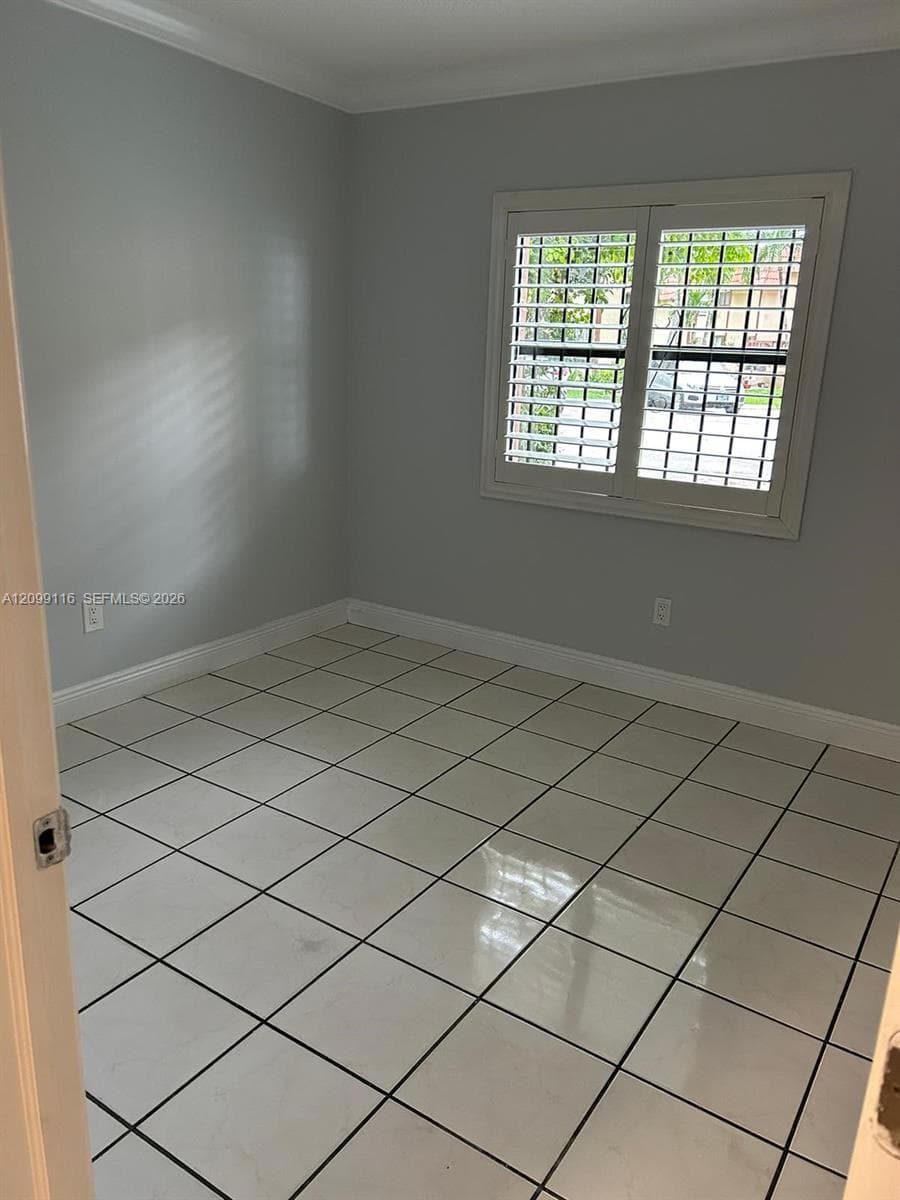 LAGO GRANDE CONDO THREE C · #41-101 in Hialeah - Photo 20